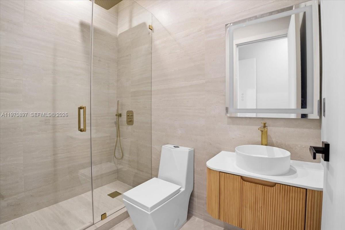 HOLLYWOOD - Residential