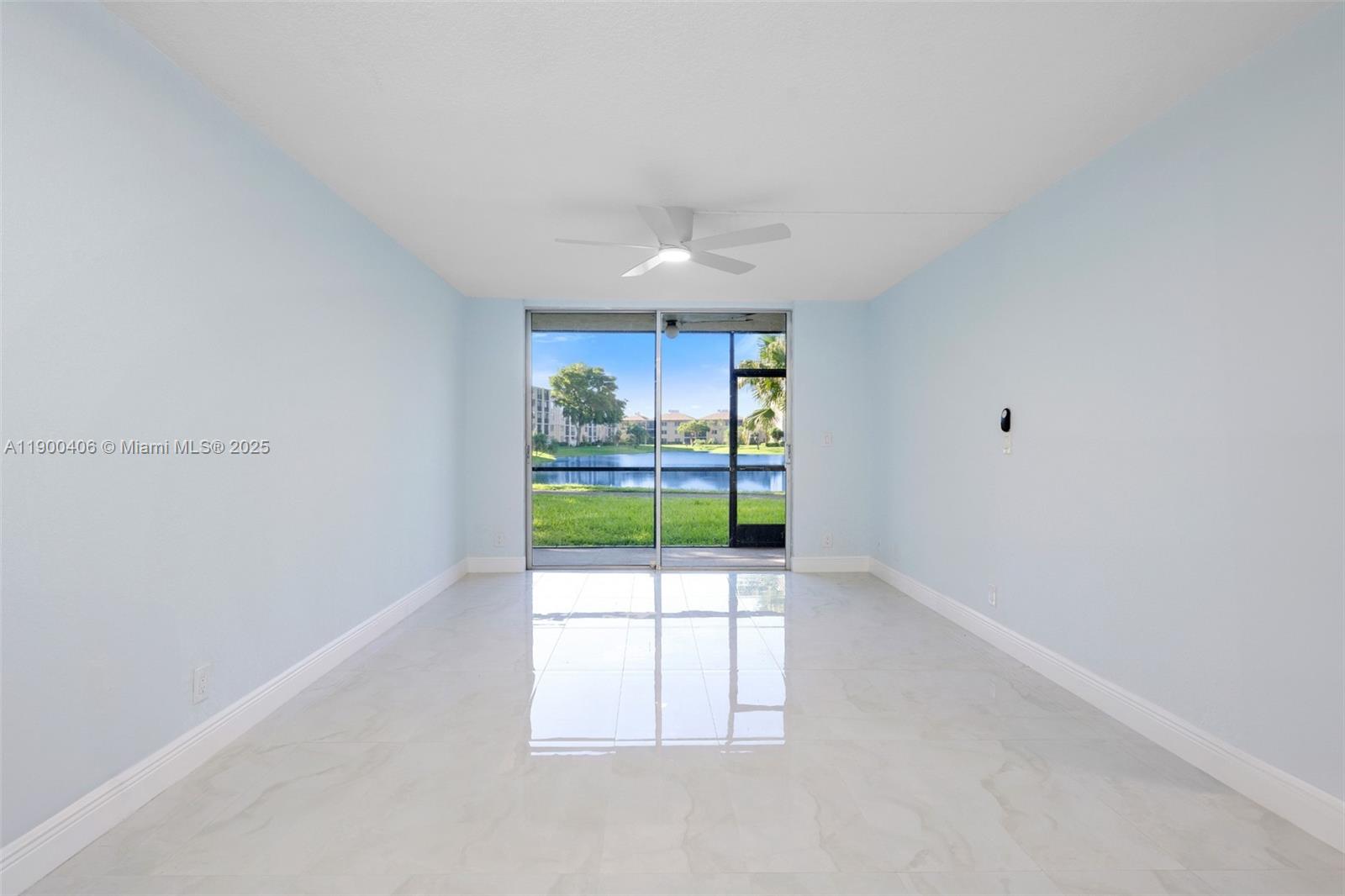 CASCADES OF LAUDERHILL - Residential