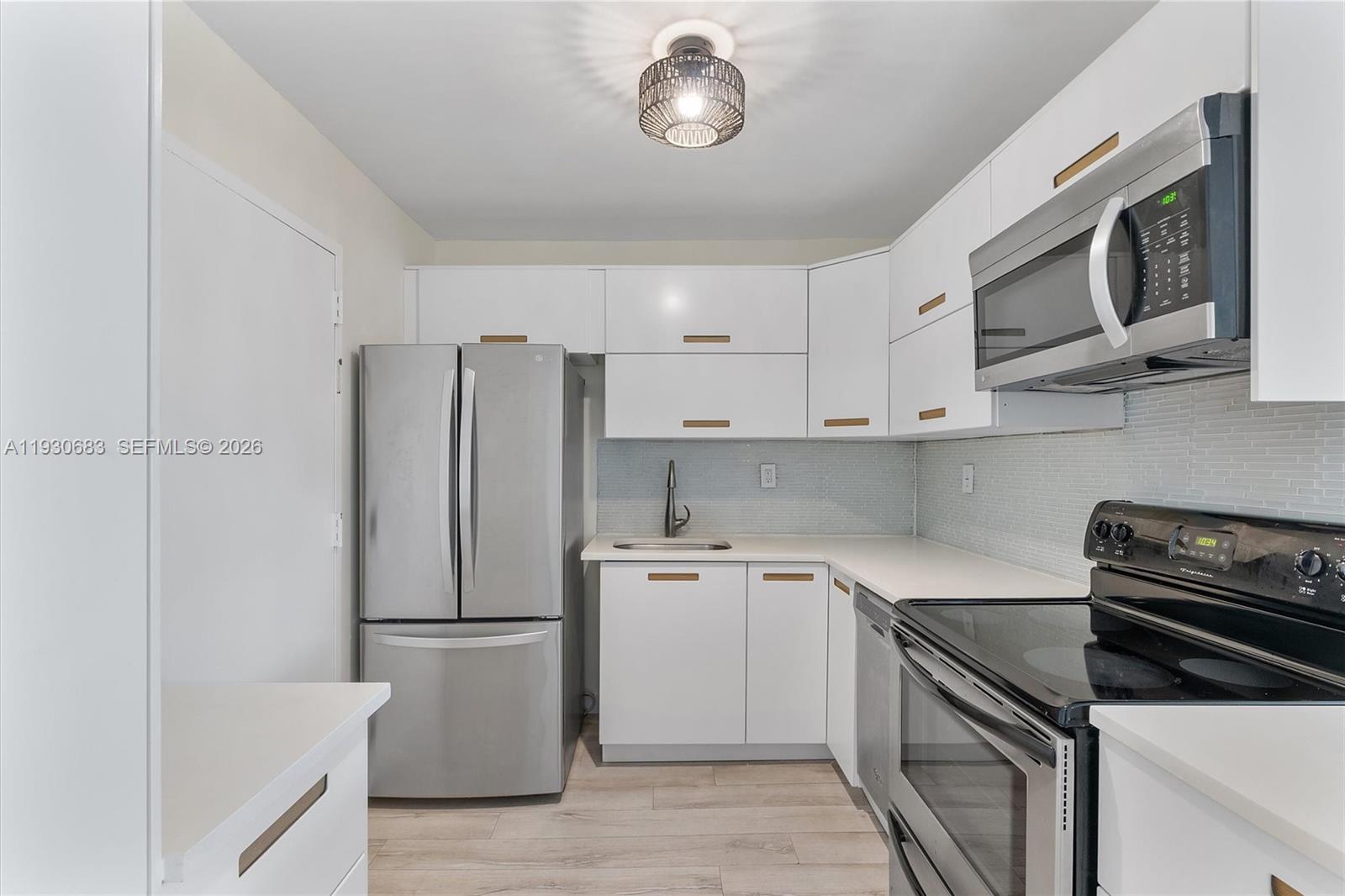 THE BELMONT CONDO - Residential Lease