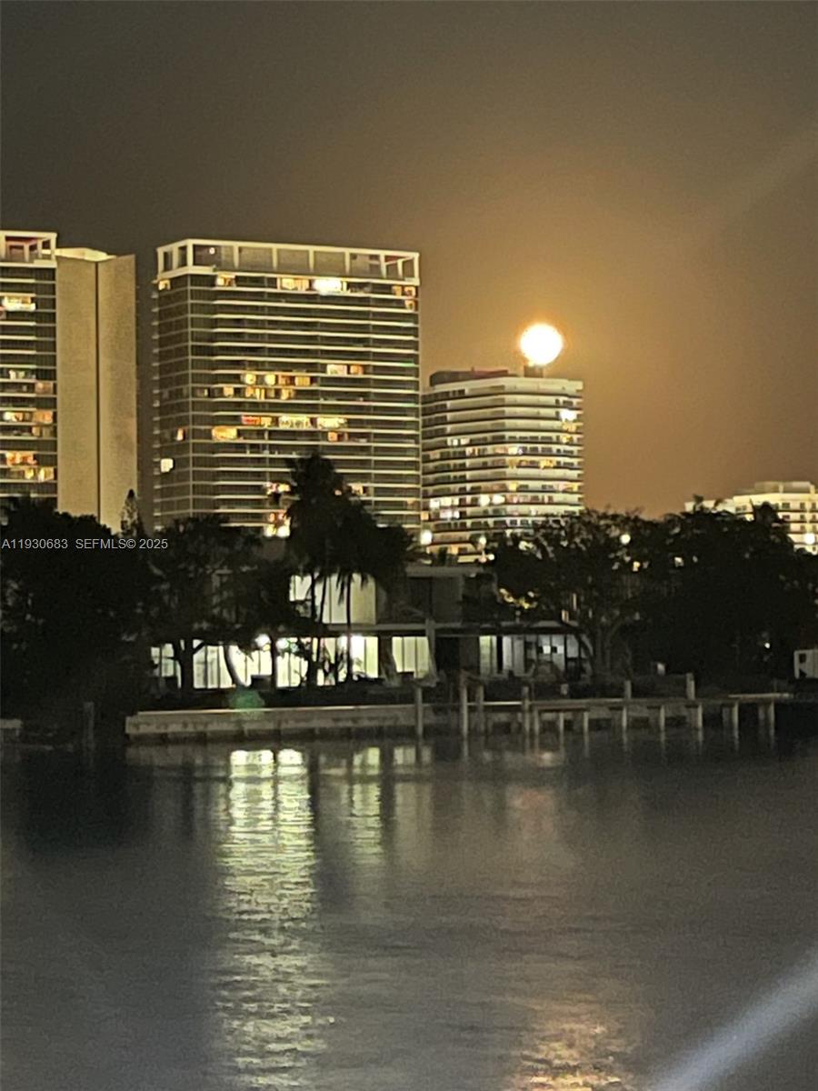 THE BELMONT CONDO - Residential Lease