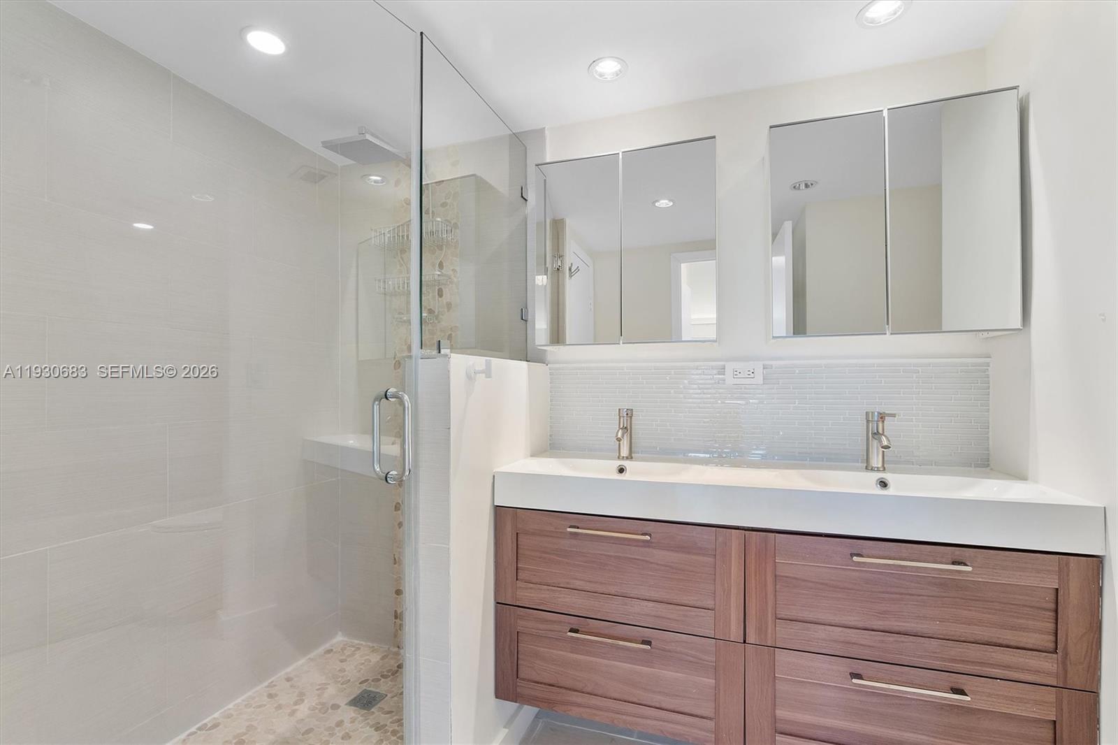 THE BELMONT CONDO - Residential Lease