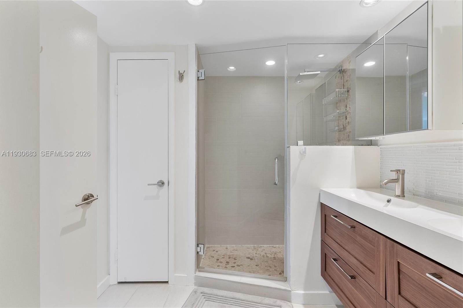 THE BELMONT CONDO - Residential Lease