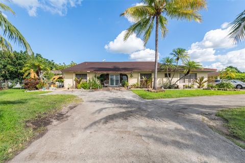 19491 SW 216th St Miami FL 33170