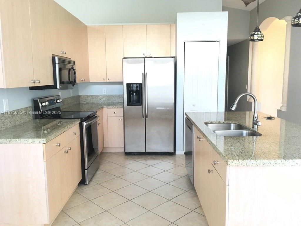 743 SW 190th Ave 743