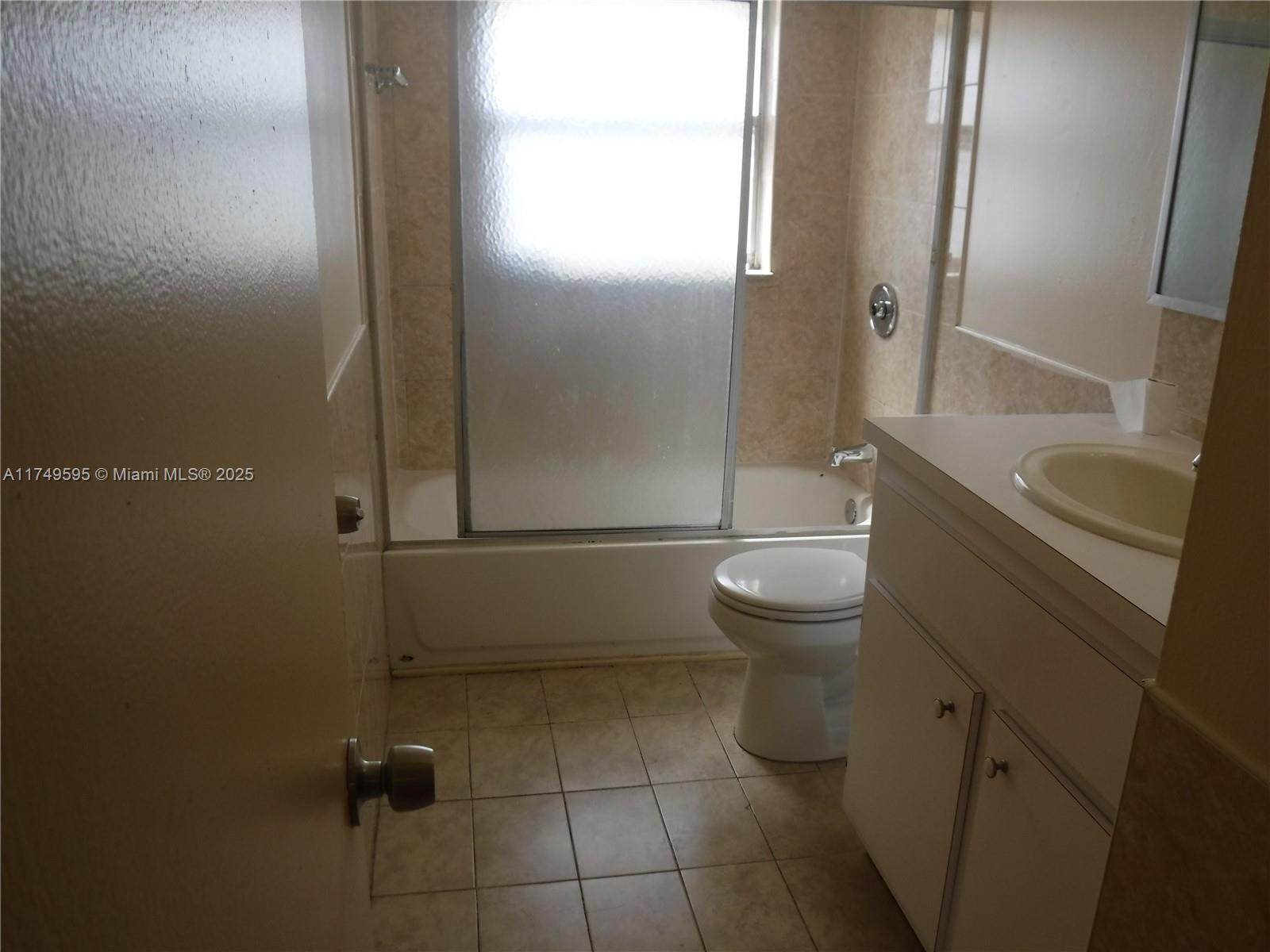 ROYAL OAKS TOWNHOUSE 12 C - Residential