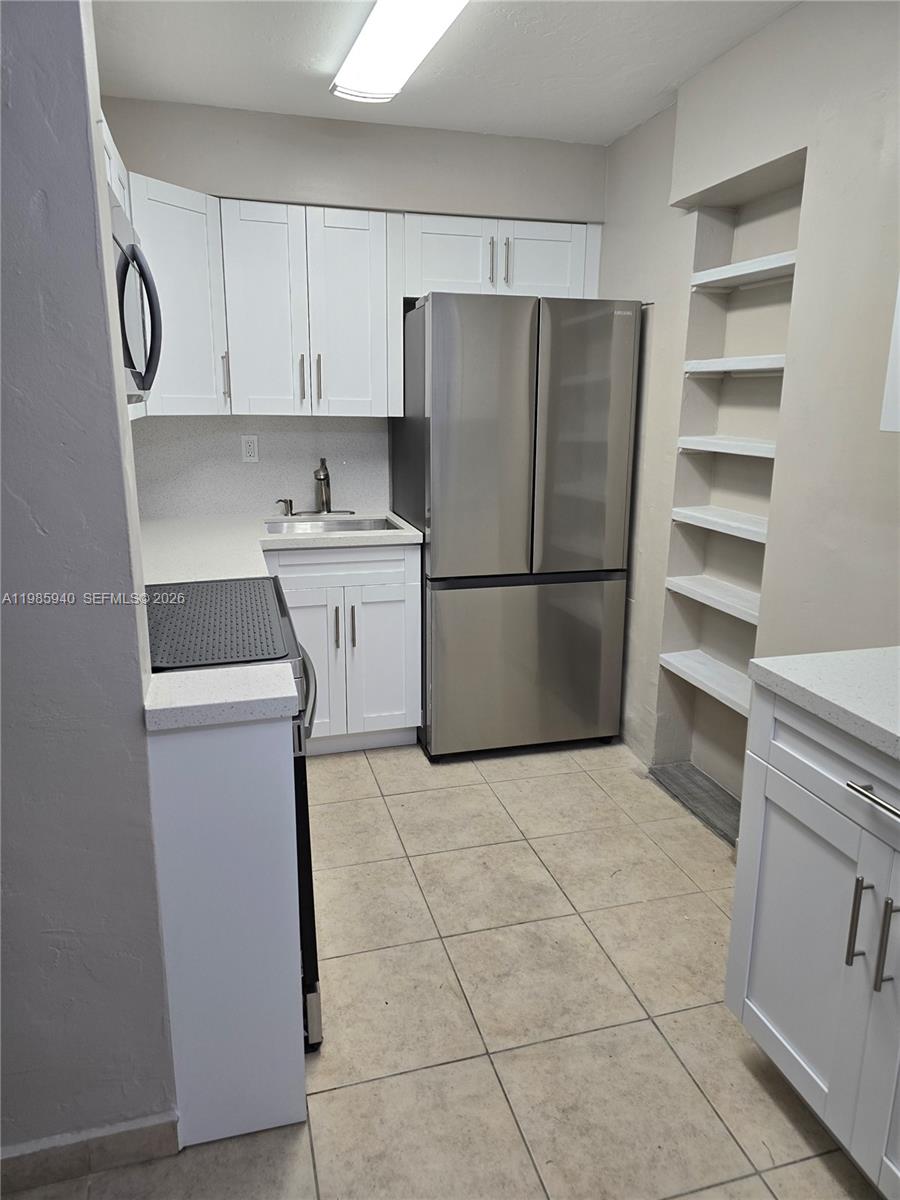 CASA GRANADA CONDO - Residential Lease