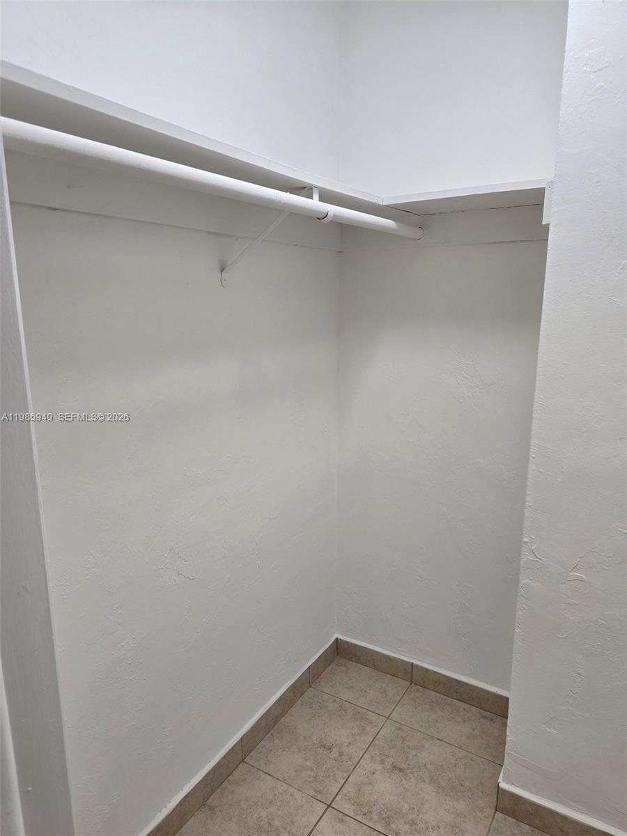 CASA GRANADA CONDO - Residential Lease