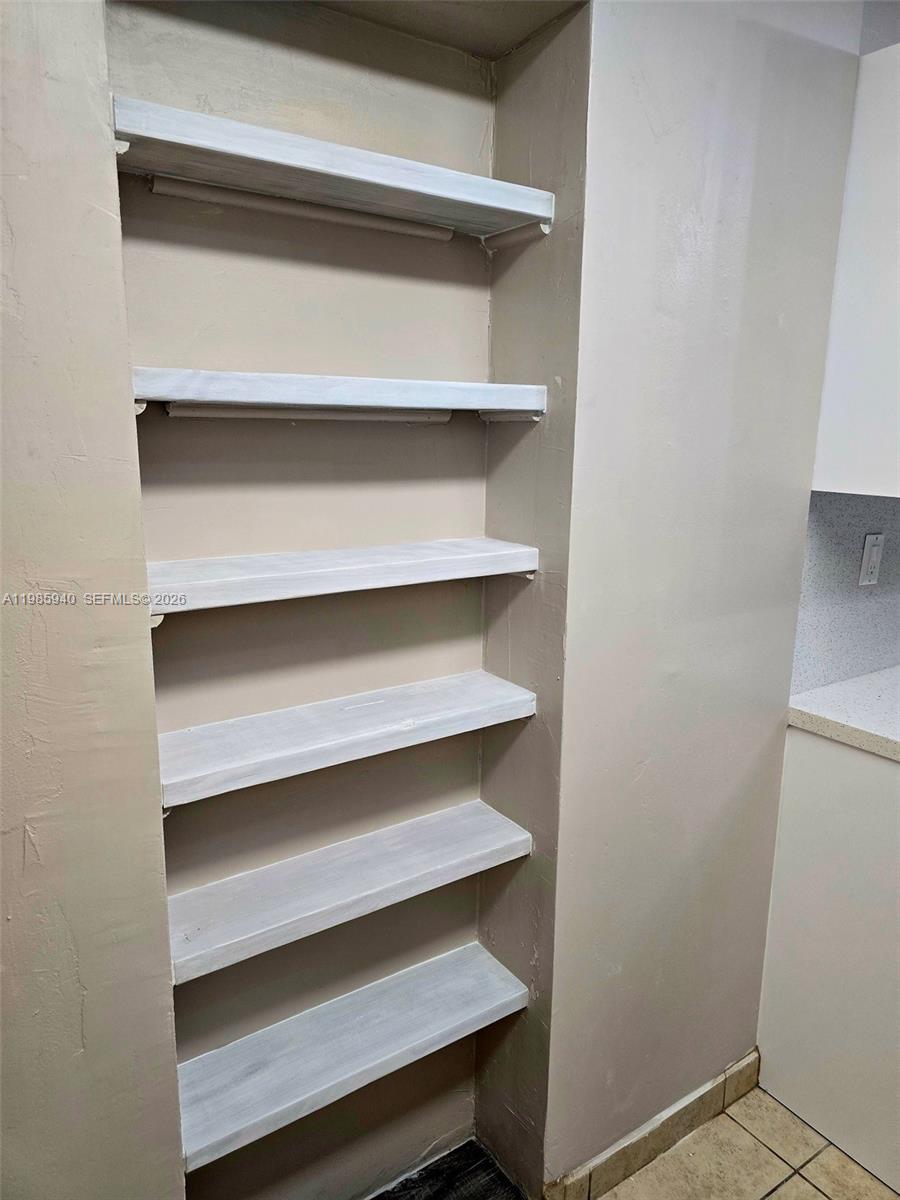 CASA GRANADA CONDO - Residential Lease