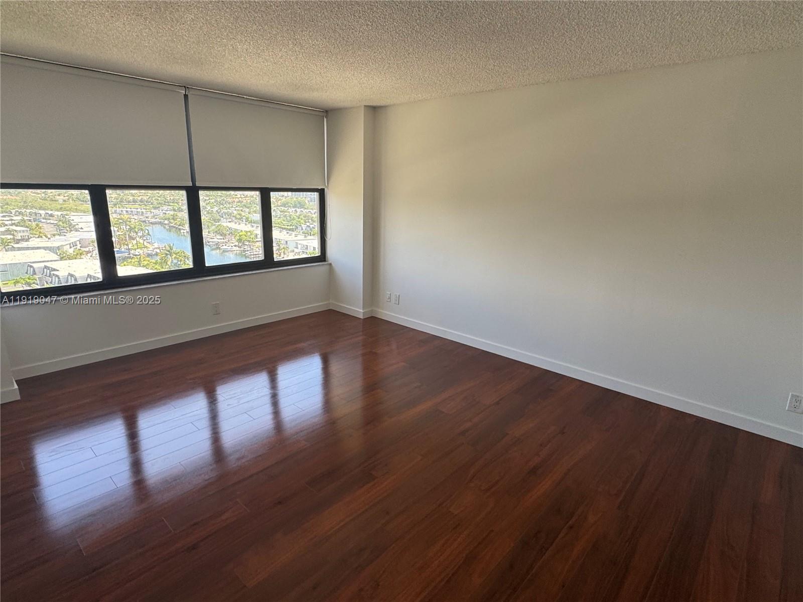 OLYMPUS CONDO PHASE - Residential