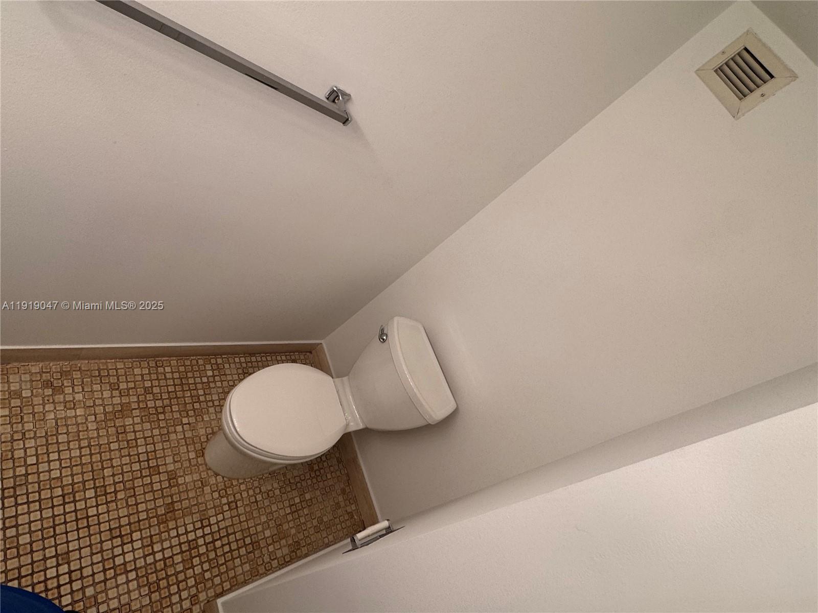 OLYMPUS CONDO PHASE - Residential