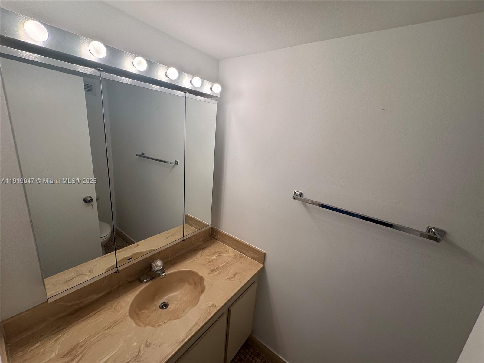 OLYMPUS CONDO PHASE - Residential