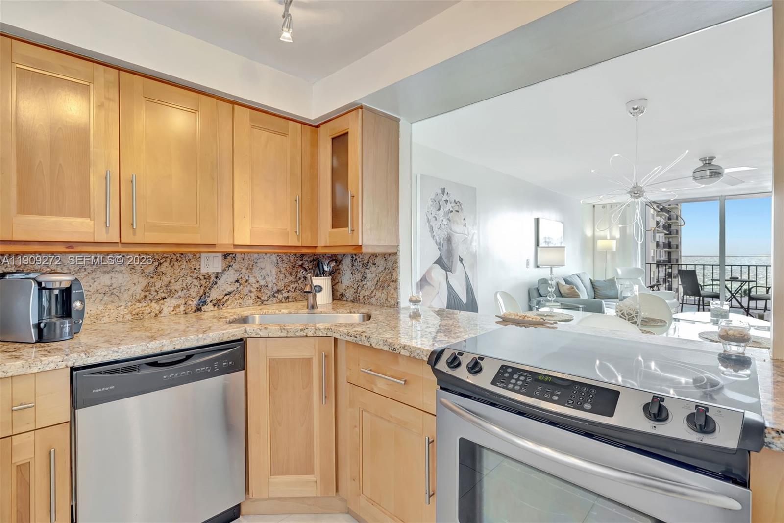 1400 S Ocean Dr 1001