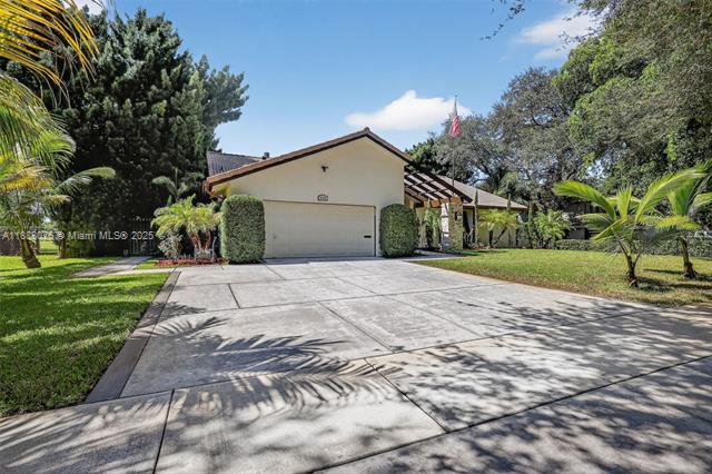 8860 SW 49th Ct