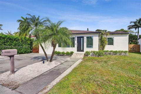 1517 Moffett St Hollywood FL 33020