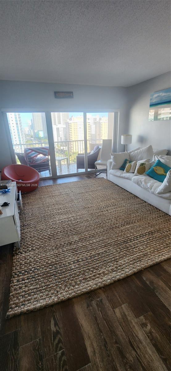 HEMISPHERES OCEAN SOUTH - Residential