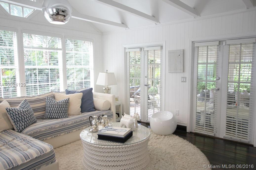 DOUGLAS CIRCLE - Residential