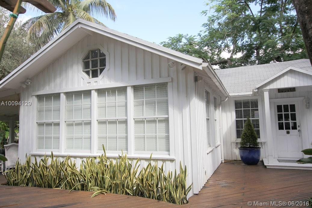 DOUGLAS CIRCLE - Residential