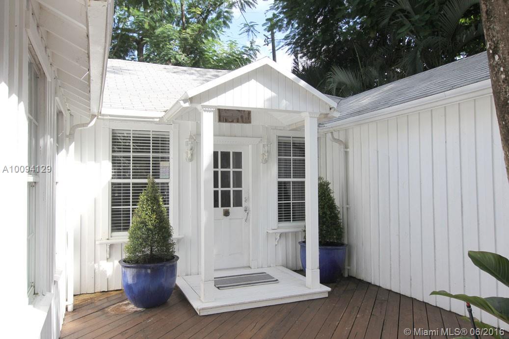 DOUGLAS CIRCLE - Residential