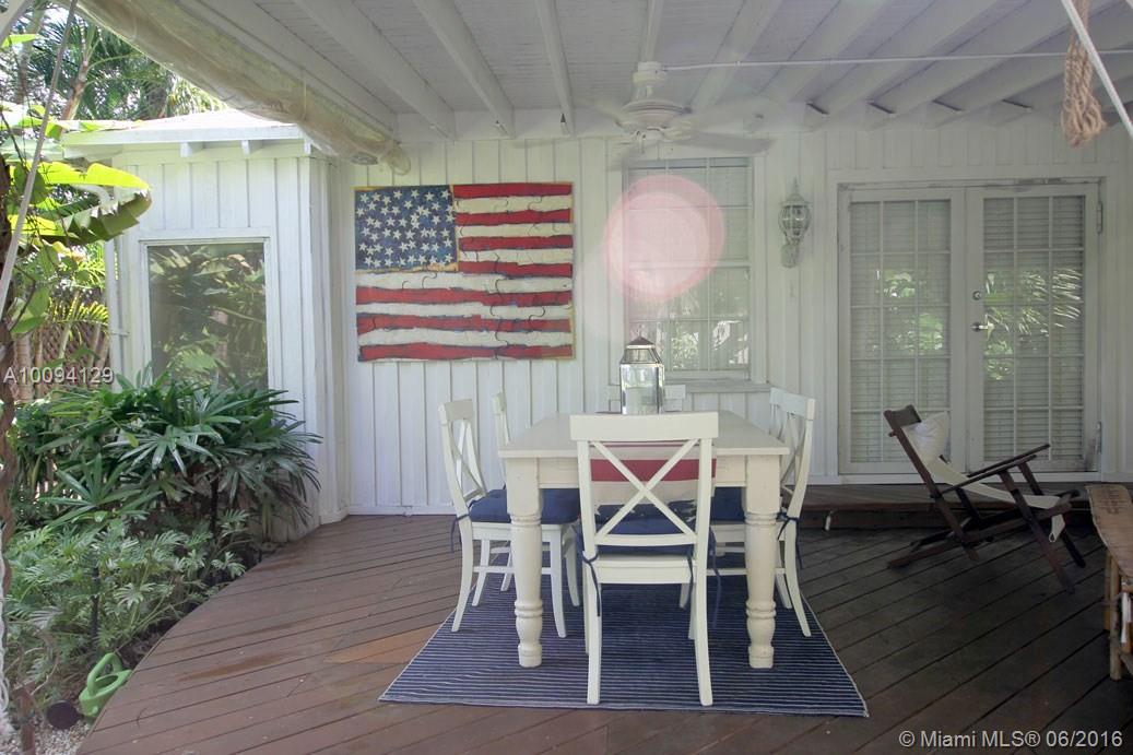 DOUGLAS CIRCLE - Residential