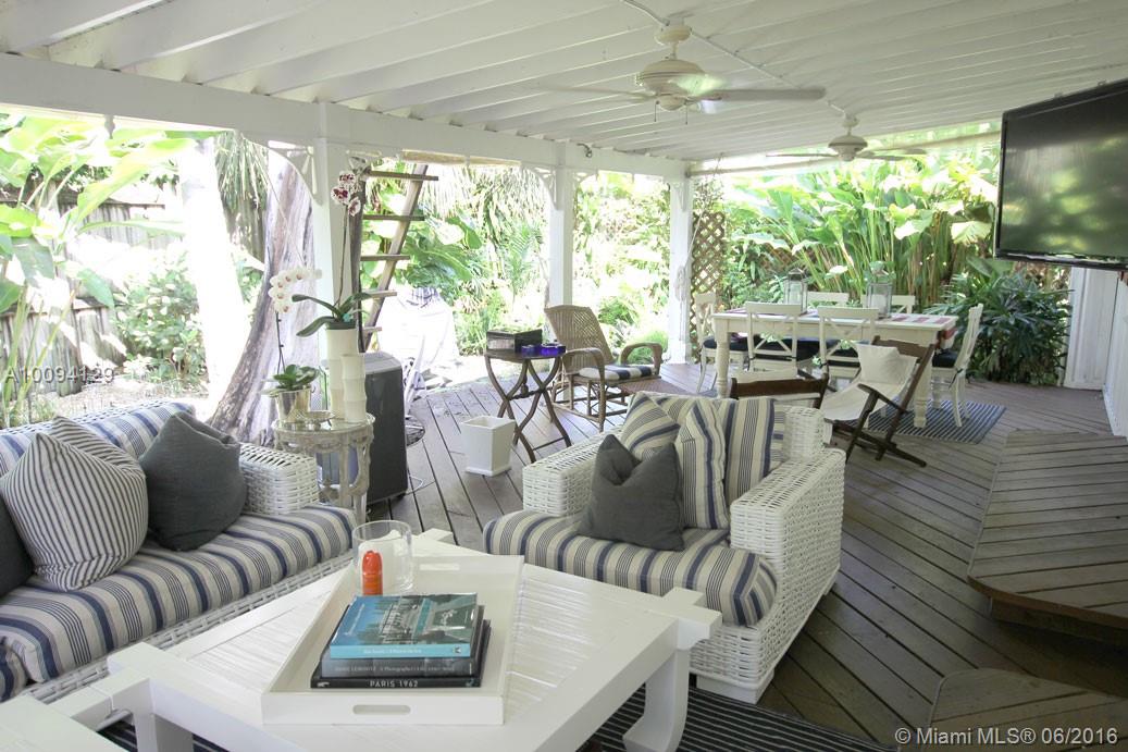 DOUGLAS CIRCLE - Residential