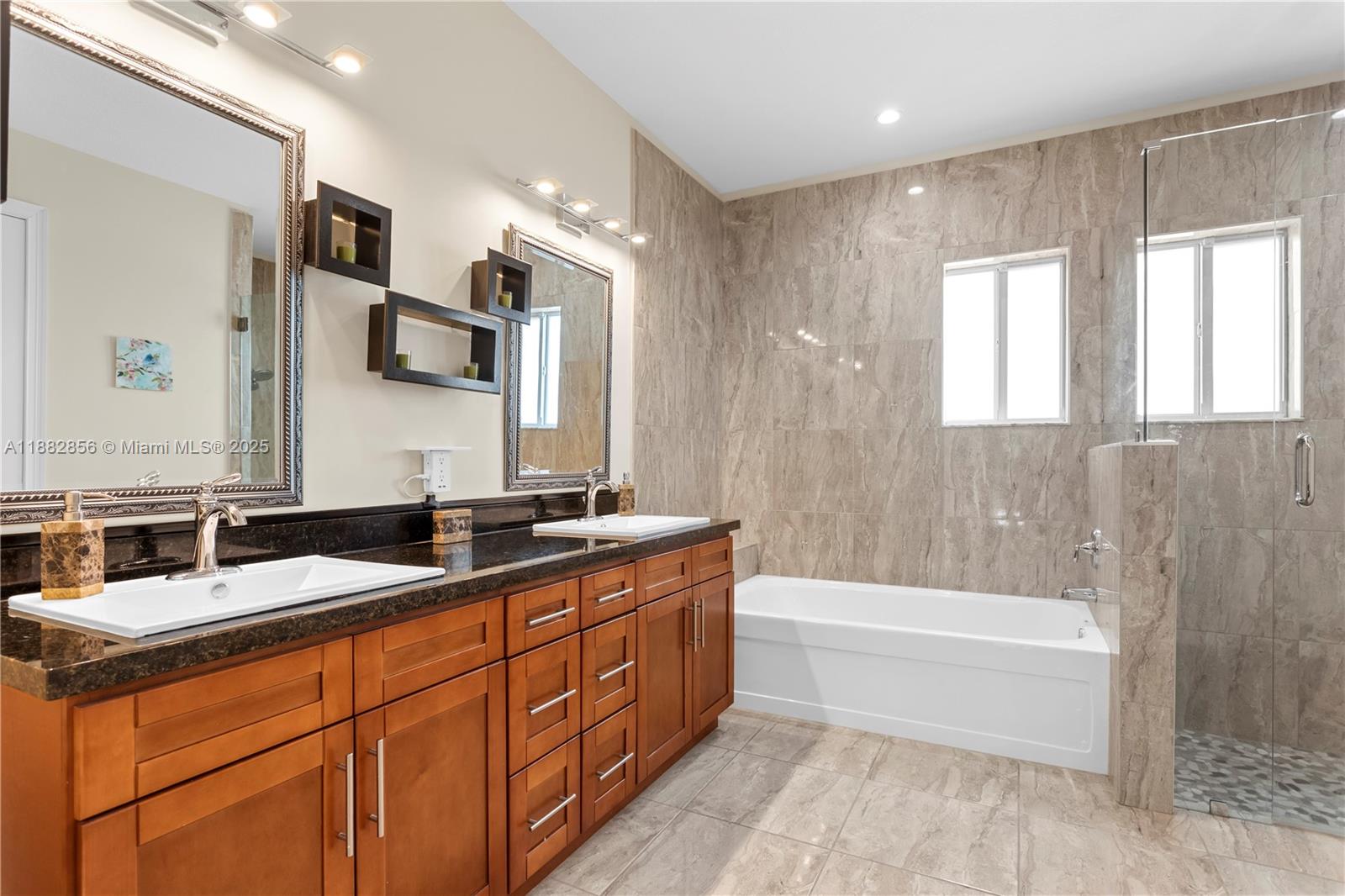 COCO BAY ESTATES - Residential