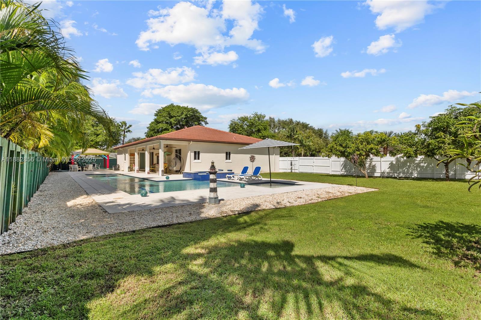 COCO BAY ESTATES - Residential