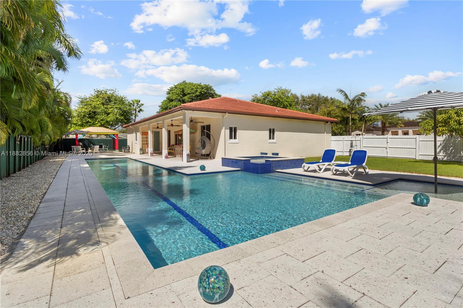 COCO BAY ESTATES - Residential