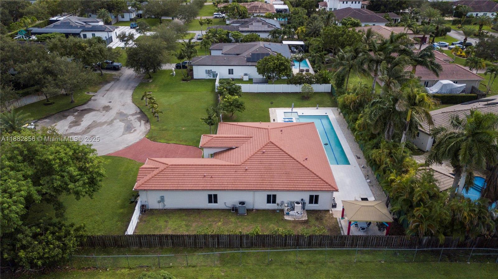 COCO BAY ESTATES - Residential