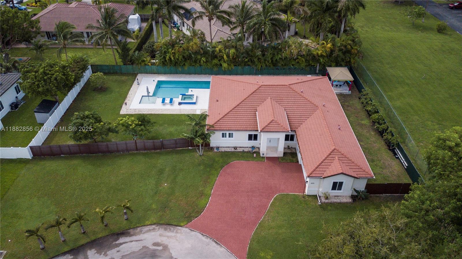 COCO BAY ESTATES - Residential