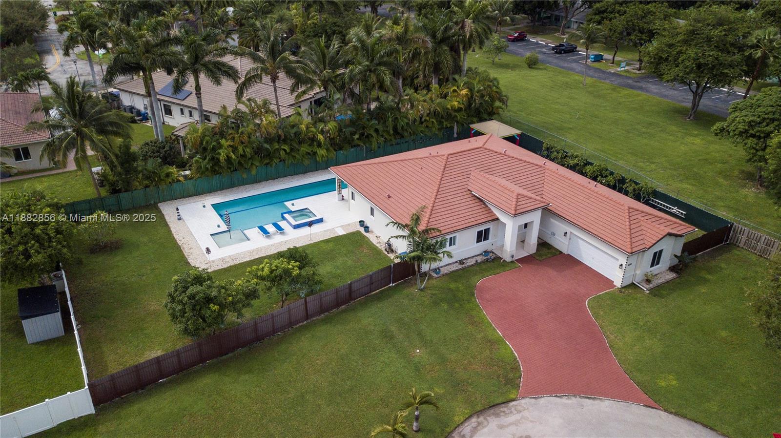 COCO BAY ESTATES - Residential