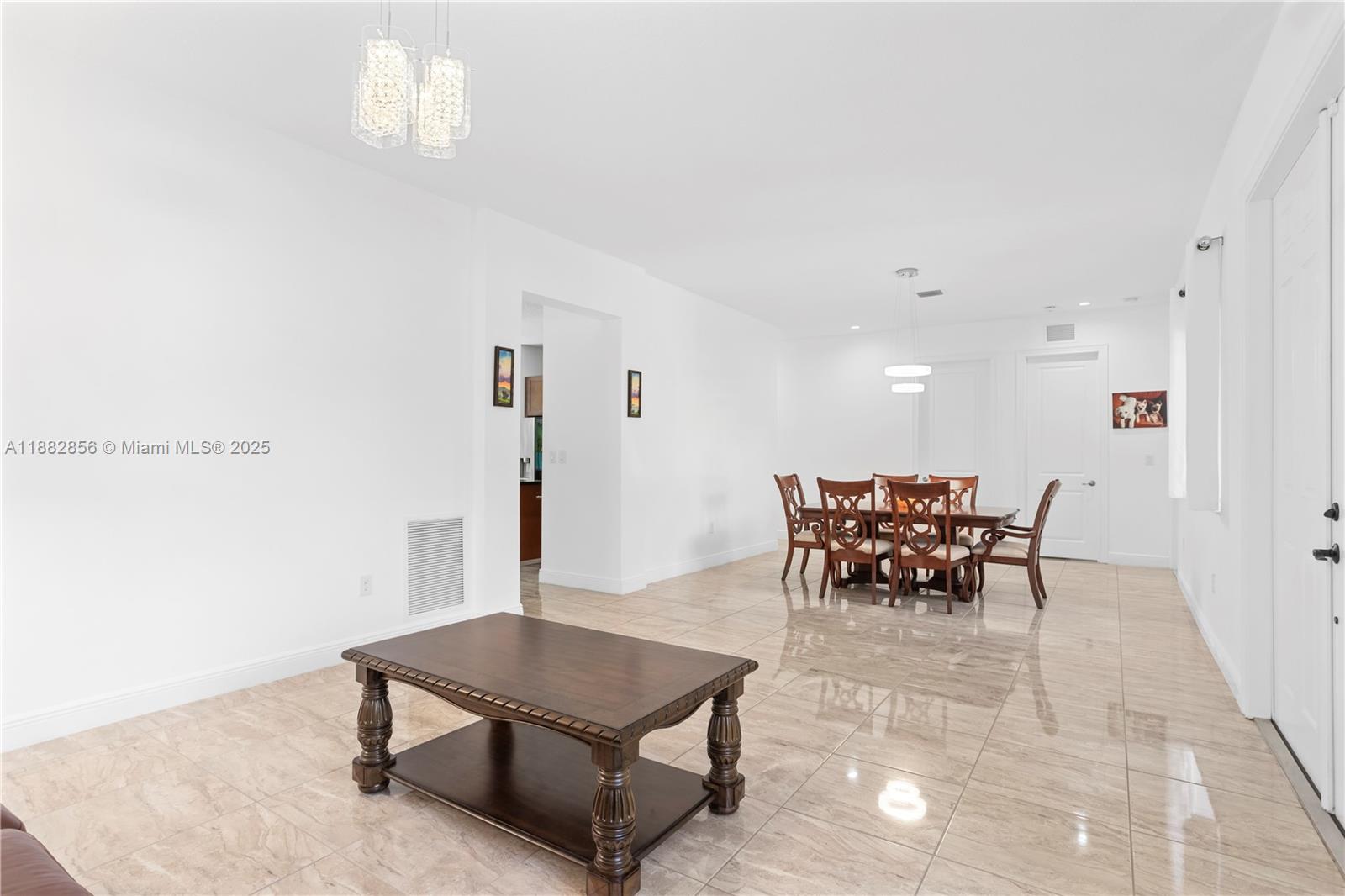 COCO BAY ESTATES - Residential