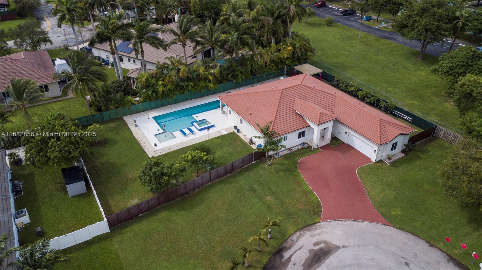 COCO BAY ESTATES - Residential