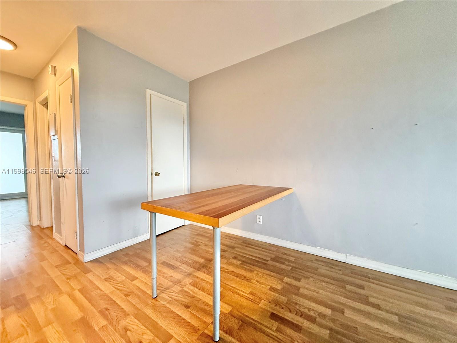 455 Golden Isles Dr 309