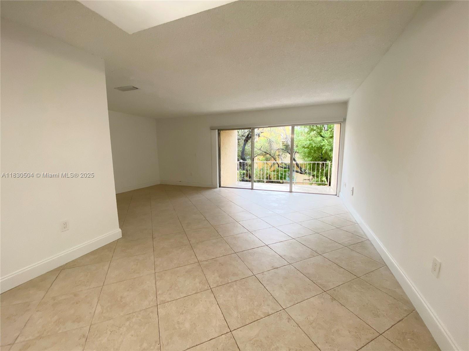 9371 Fontainebleau Blvd I209