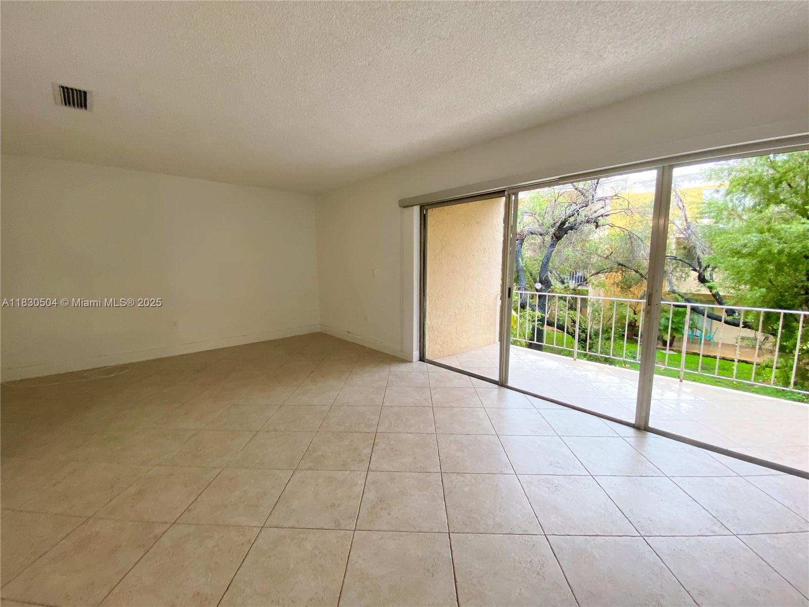 9371 Fontainebleau Blvd I209