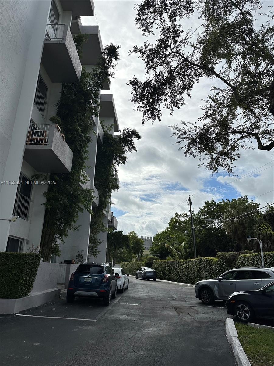 RIVERVIEW VILLAGE CONDO - Residential