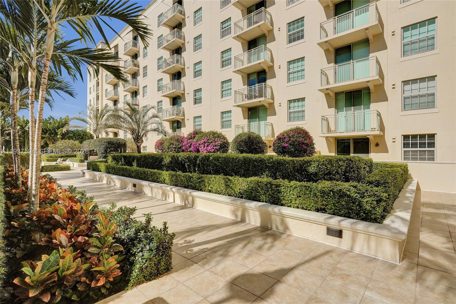 610 CLEMATIS CONDO - Residential