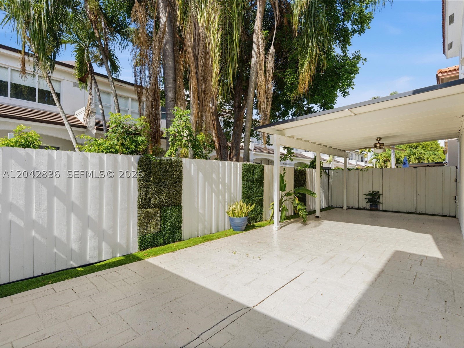 11274 NW 43rd Ter