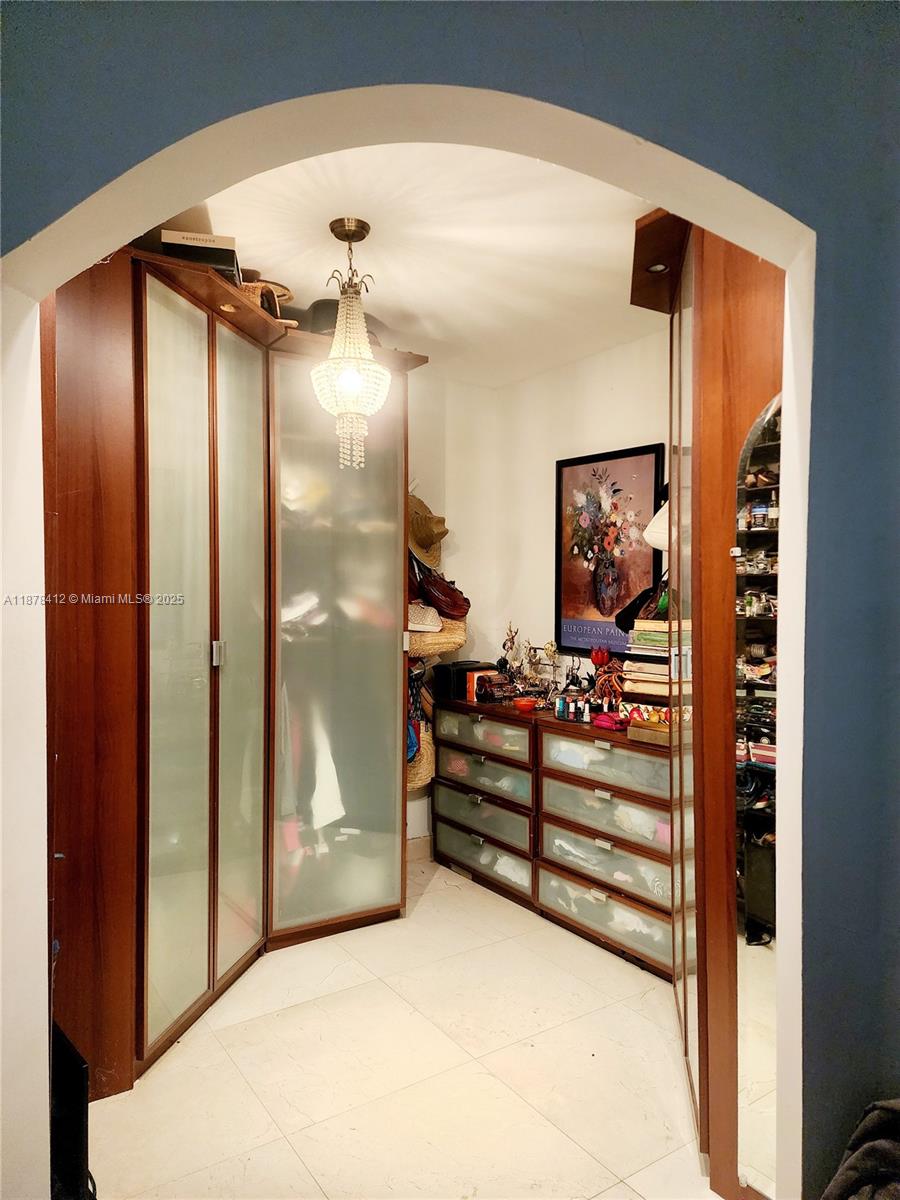 BISCAYNE POINT - Residential