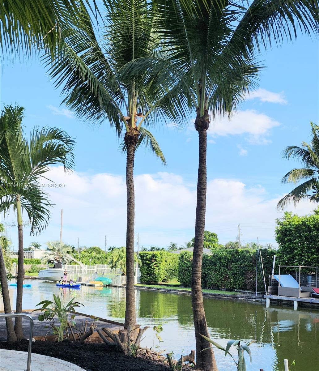 BISCAYNE POINT - Residential