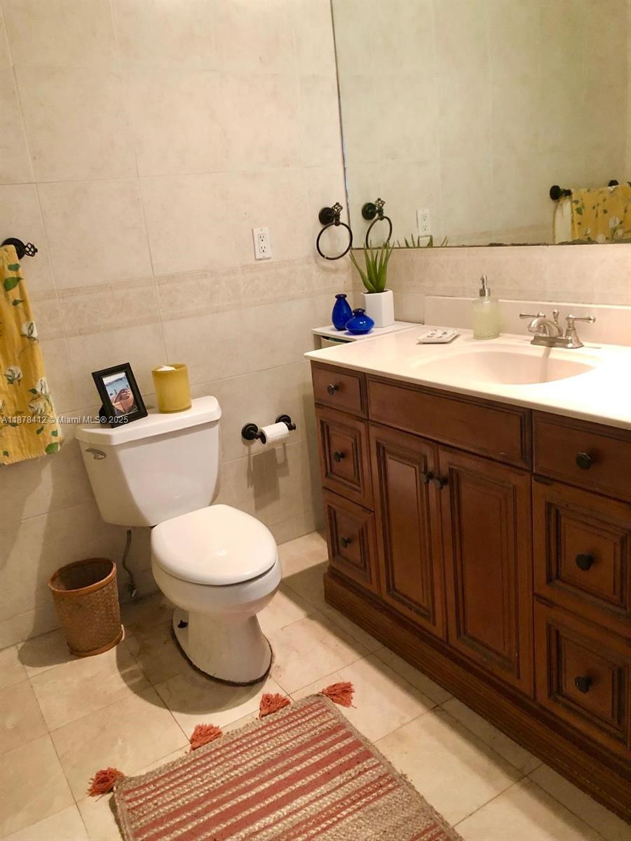 BISCAYNE POINT - Residential