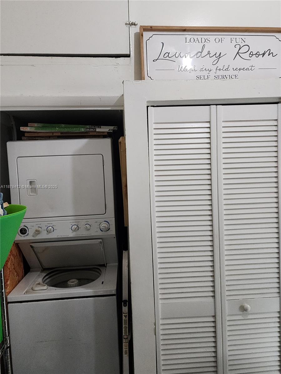 BISCAYNE POINT - Residential