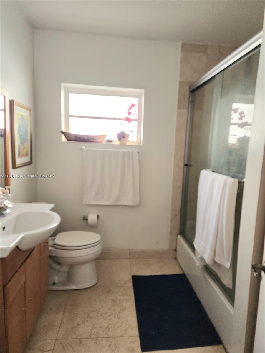 BISCAYNE POINT - Residential