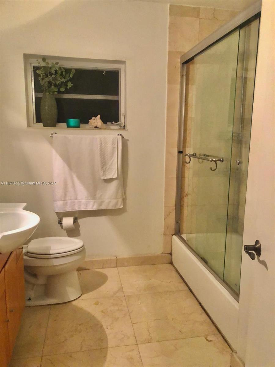 BISCAYNE POINT - Residential