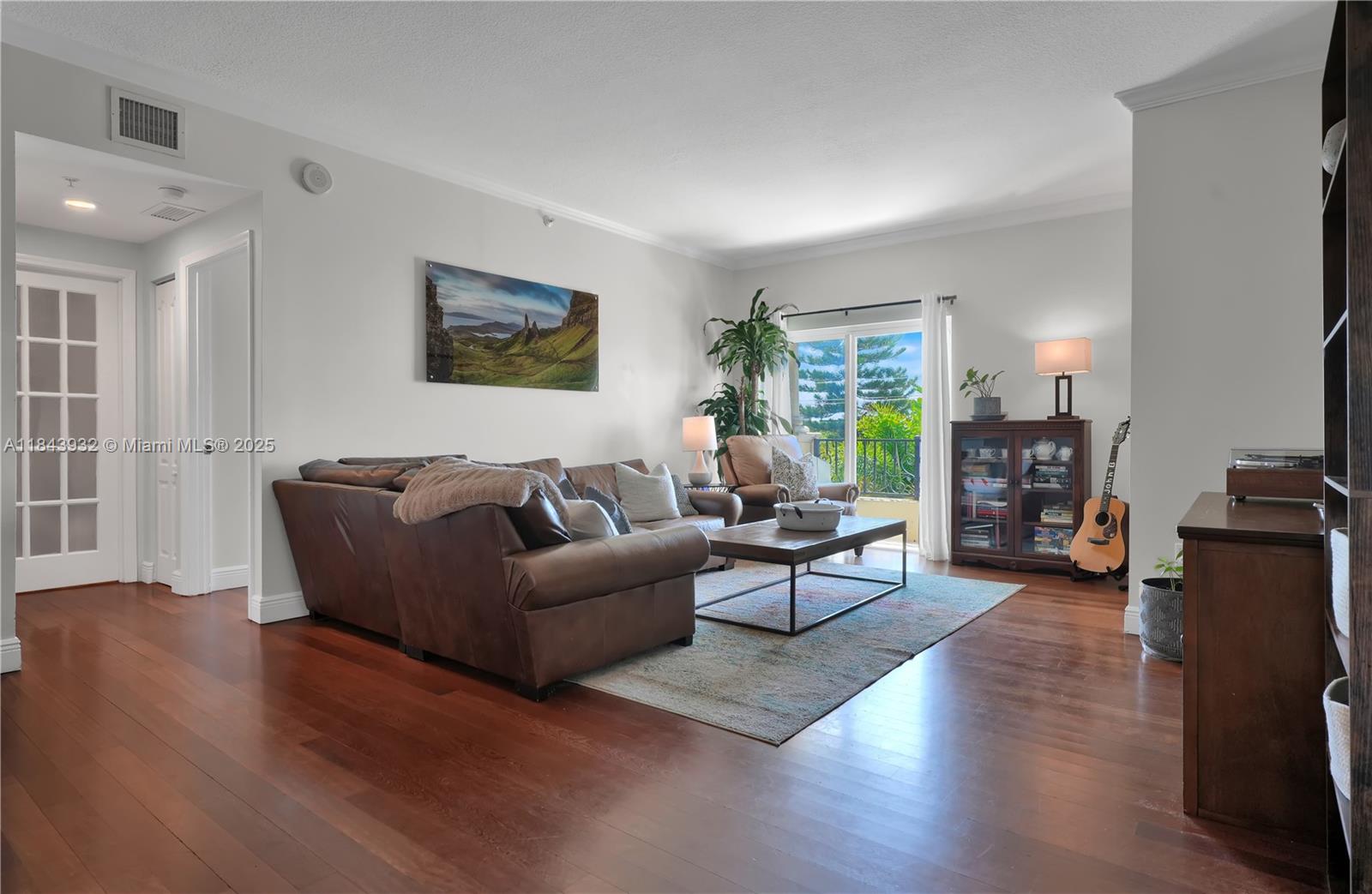 20 Calabria Ave 302