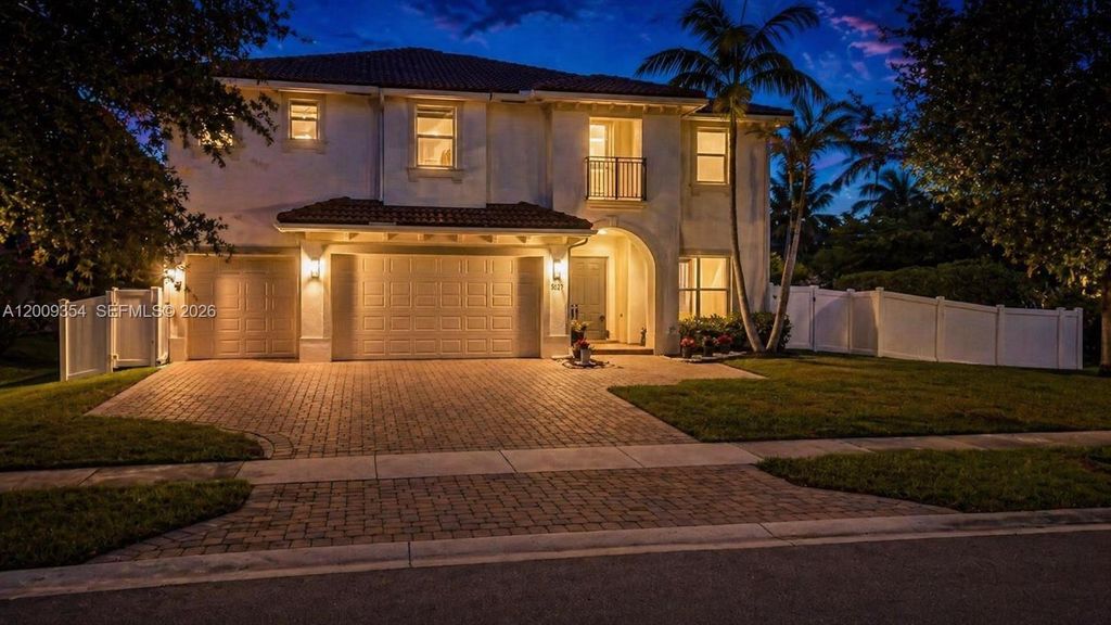 Photo of 7601 Cavalia Dr, Davie, FL 33328 (MLS # A12009354)