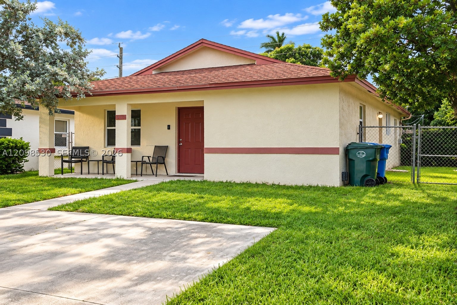 211 NE 35th St
