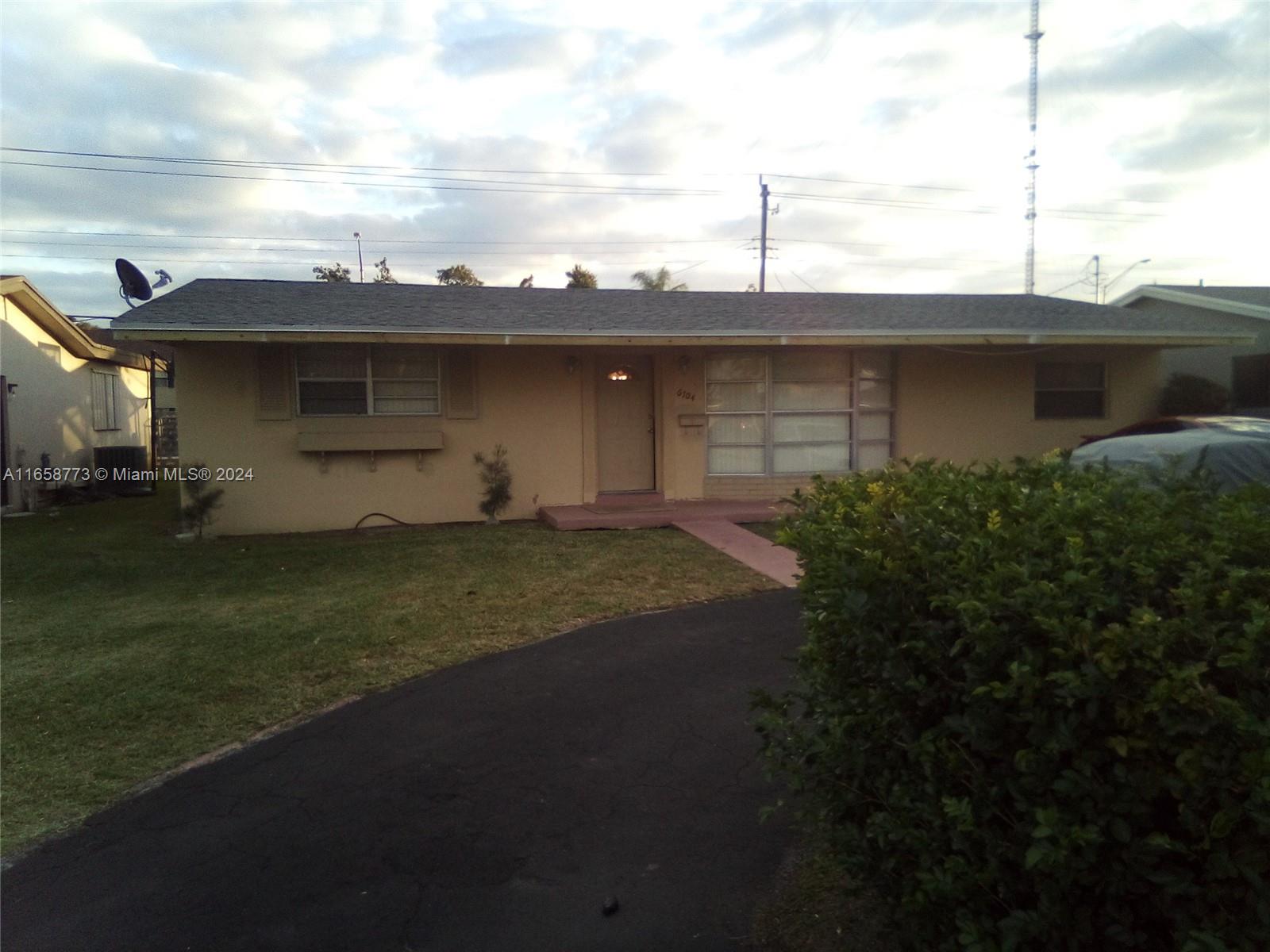 Property for Sale at 6704 Emerald Lake Dr, Miramar, Broward County, Florida - Bedrooms: 3 
Bathrooms: 2  - $439,900