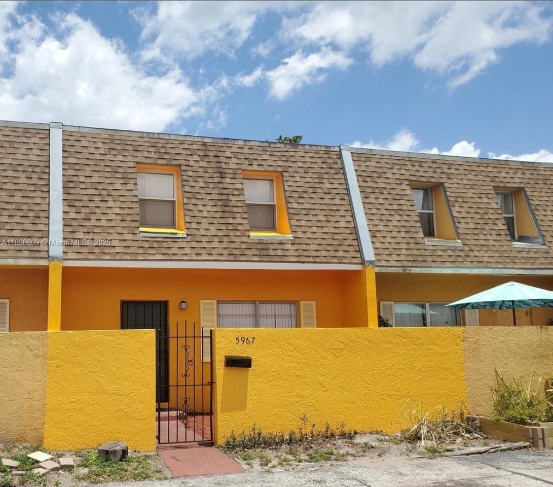 Nice 2 bed 2.5 bath renovated townhouse for rent. Stainless steel kitchen appliances (stove, microwave, dishwasher, and refrigerator). Washer and dryer in closet. Laminated floor thru all the property. 2 designated parking spaces, and guest parking. Supermarkets, schools, and restaurants near by. Rented as-is.