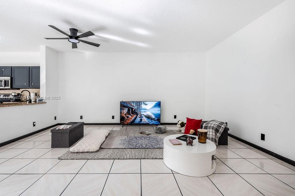 PLUM AT BOCA POINTE CONDO - Residential Lease